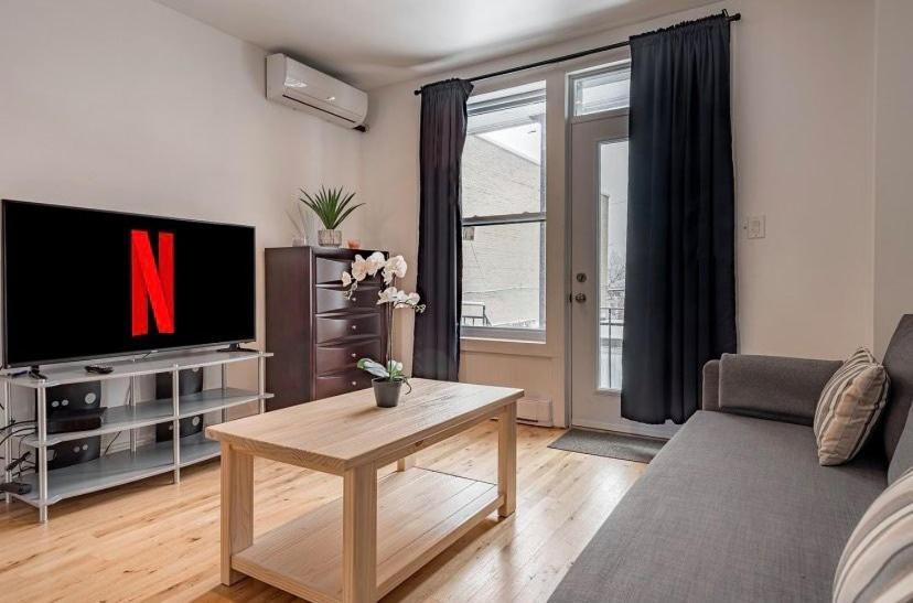 5-Star Prime Location - Bright Condo Montréal Esterno foto
