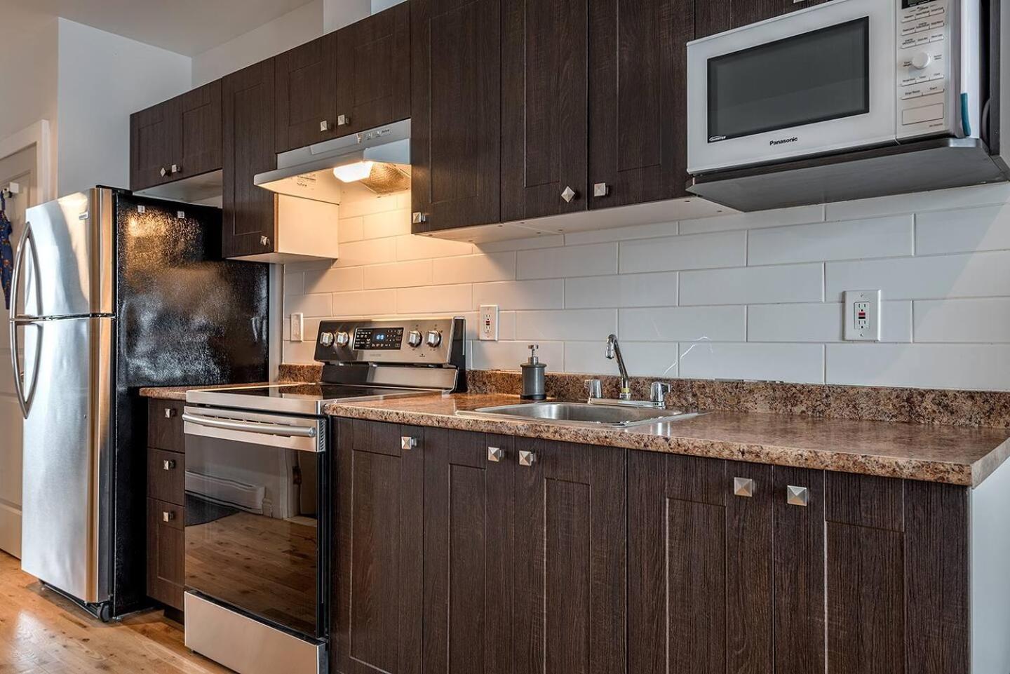 5-Star Prime Location - Bright Condo Montréal Esterno foto