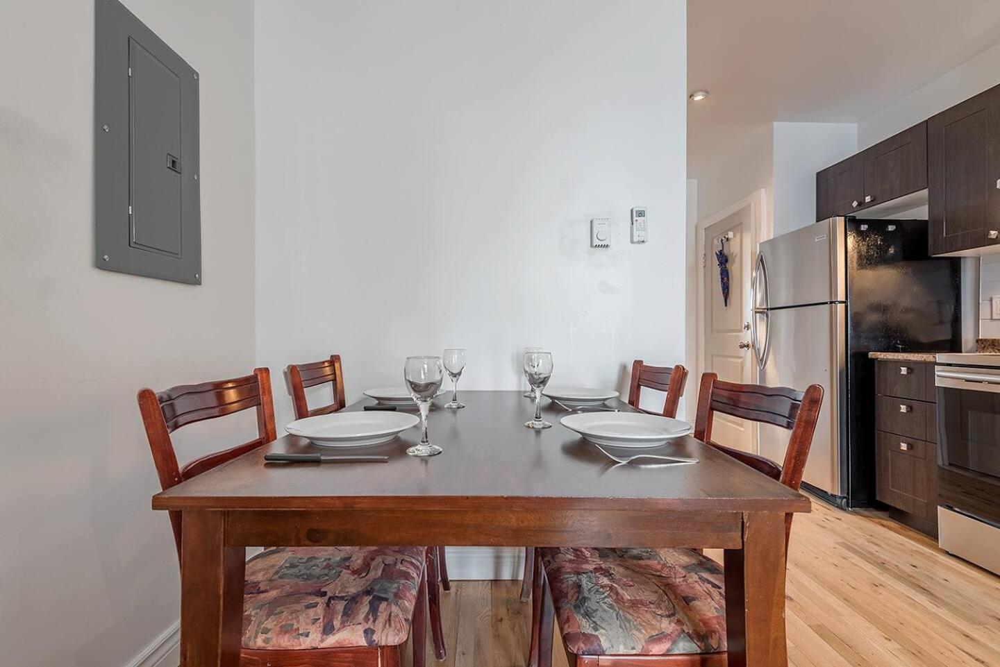 5-Star Prime Location - Bright Condo Montréal Esterno foto