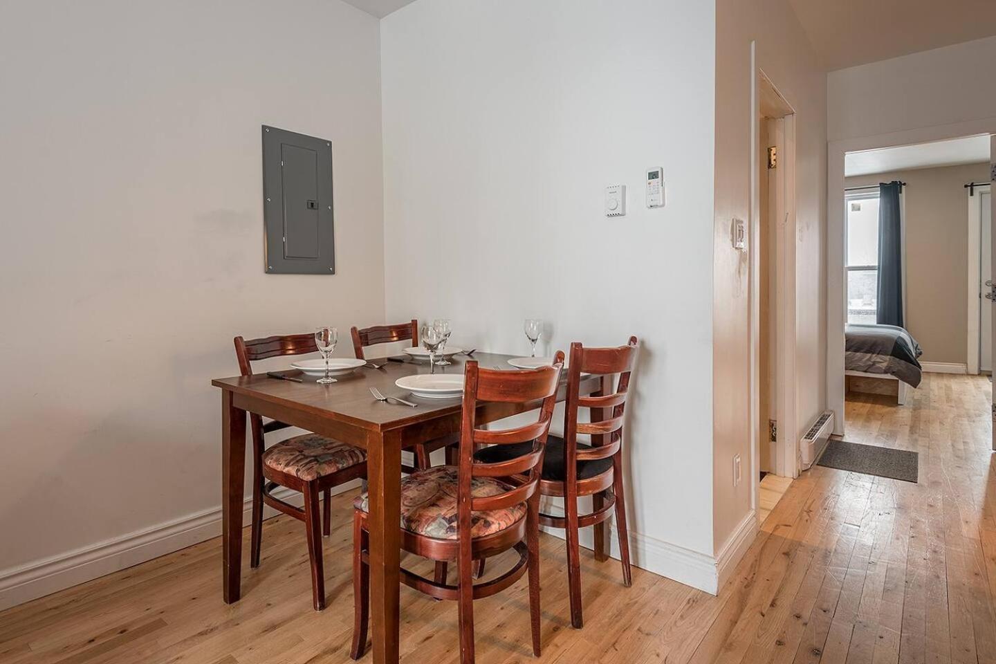 5-Star Prime Location - Bright Condo Montréal Esterno foto